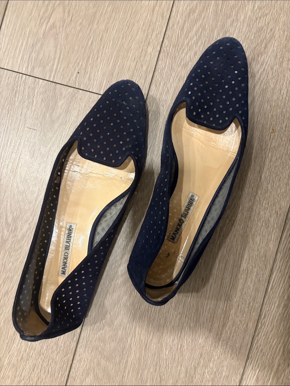 Authentic Manolo Blahnik Navy Suede Flats 38